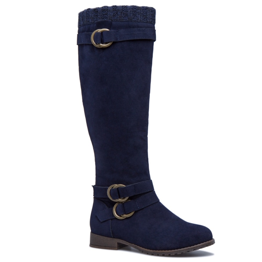 Lovely Brand New Navy Boots